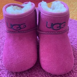 Ugg Pink 4/5